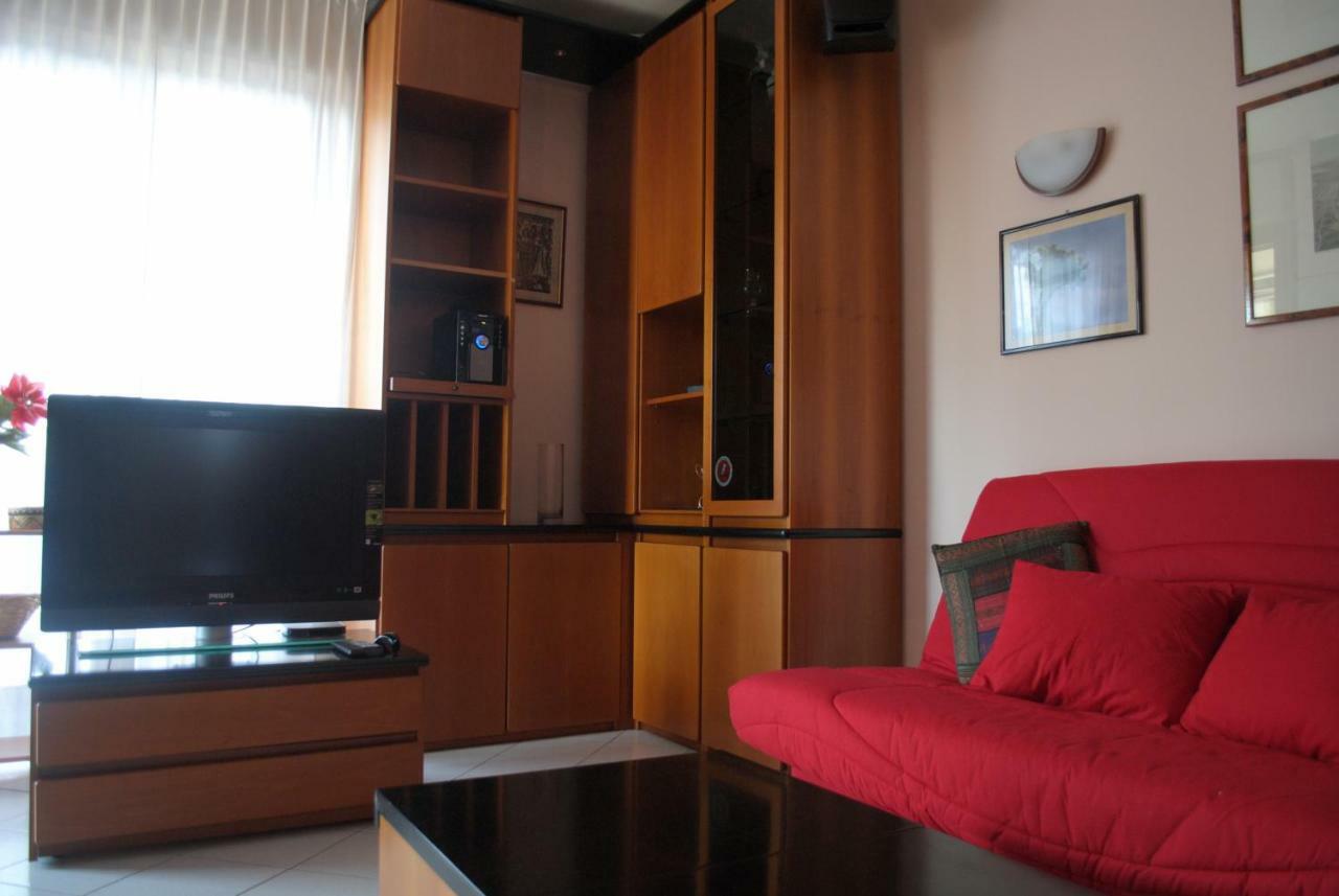 Bnbook-Albini Flat Milaan Buitenkant foto